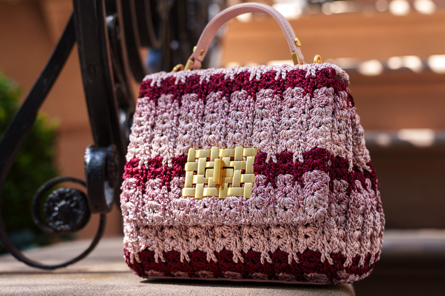 Bolsa Fabiana Crochê Rosa Bebê c/ Bordô