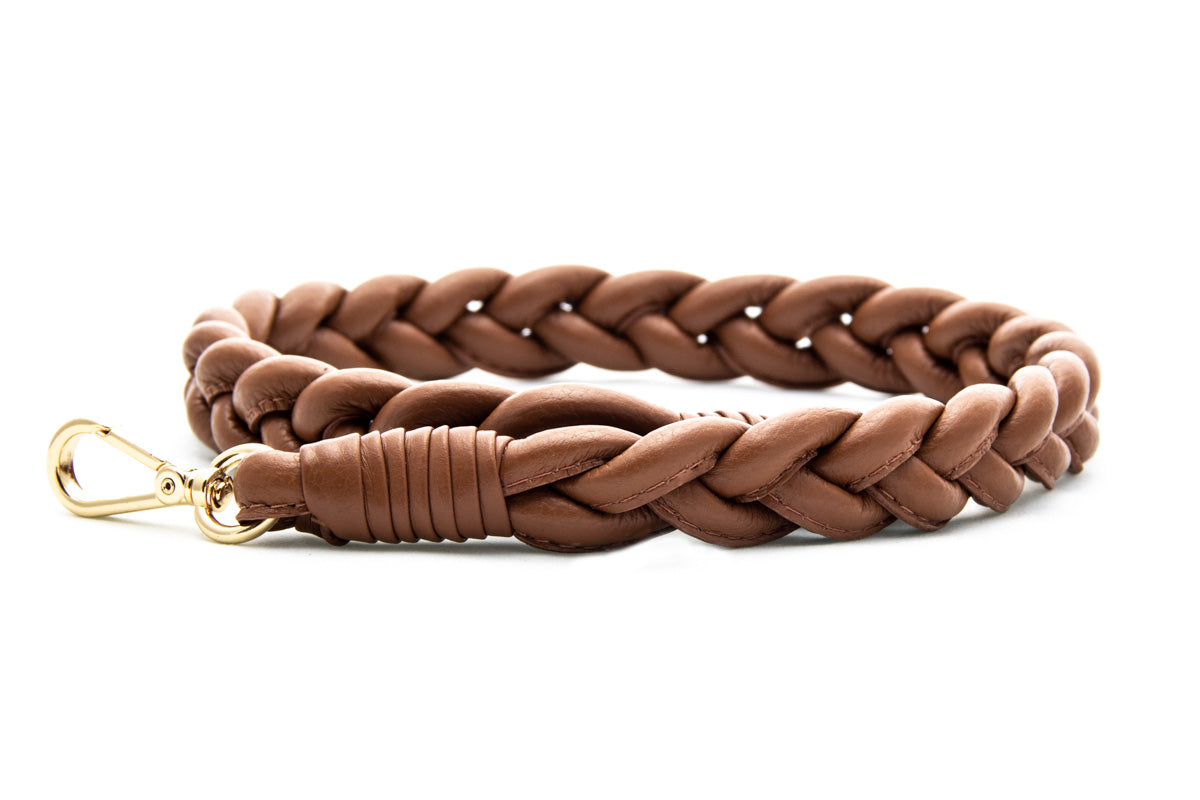Toque personalizado, Produto de boutique, Moda de alta qualidade,Luxo contemporâneo, Estilo sofisticado, Elegância feminina, Detalhes artesanais, Designer de moda, Design exclusivo, Couro genuíno, Couro de primeira linha, Bolsa premium, Bolsa feminina de luxo, Bolsa feita à mão, Bolsa de grife, Bolsa de coleção, Bolsa artesanal,Artesanato de alta costura, Acessório de luxo