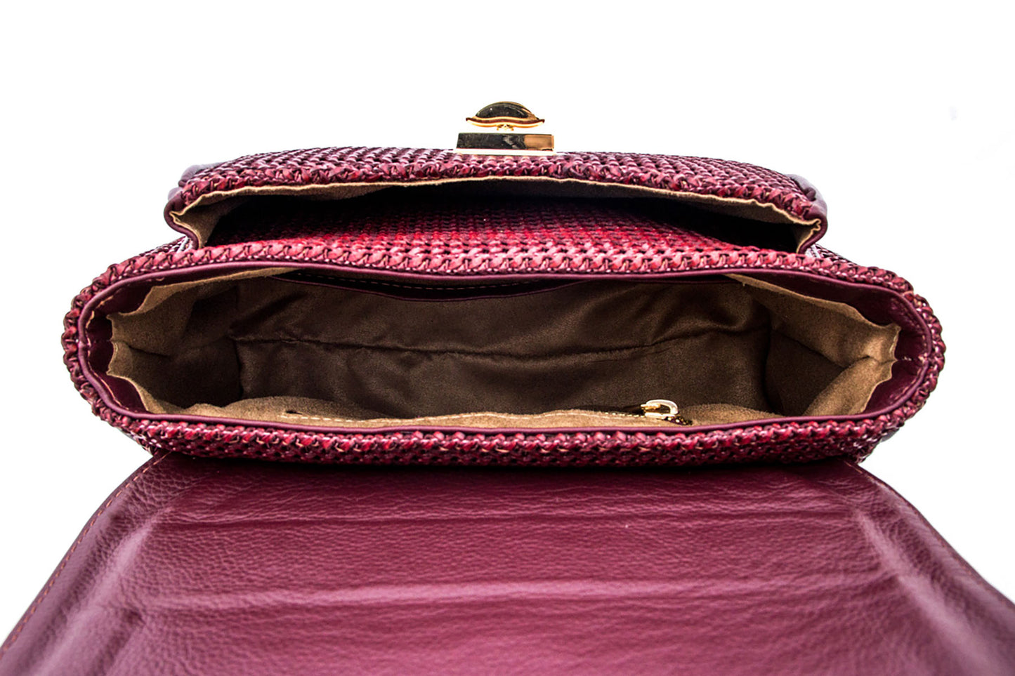 Toque personalizado, Produto de boutique, Moda de alta qualidade, Luxo contemporâneo, Estilo sofisticado, Elegância feminina, Detalhes artesanais, Designer de moda, Design exclusivo, Couro genuíno, Couro de primeira linha, Bolsa premium, Bolsa feminina de luxo, Bolsa feita à mão, Bolsa de grife, Bolsa de coleção, Bolsa artesanal, Artesanato de alta costura, Acessório de luxo