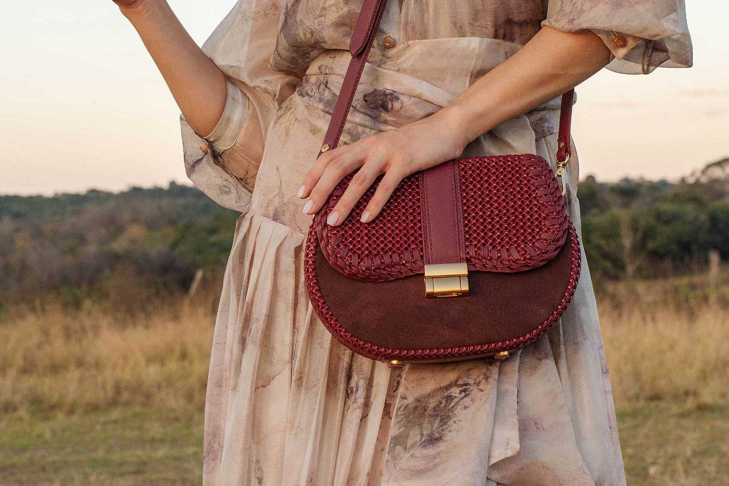 Bolsa Tarsila Mini Camurça Bordô