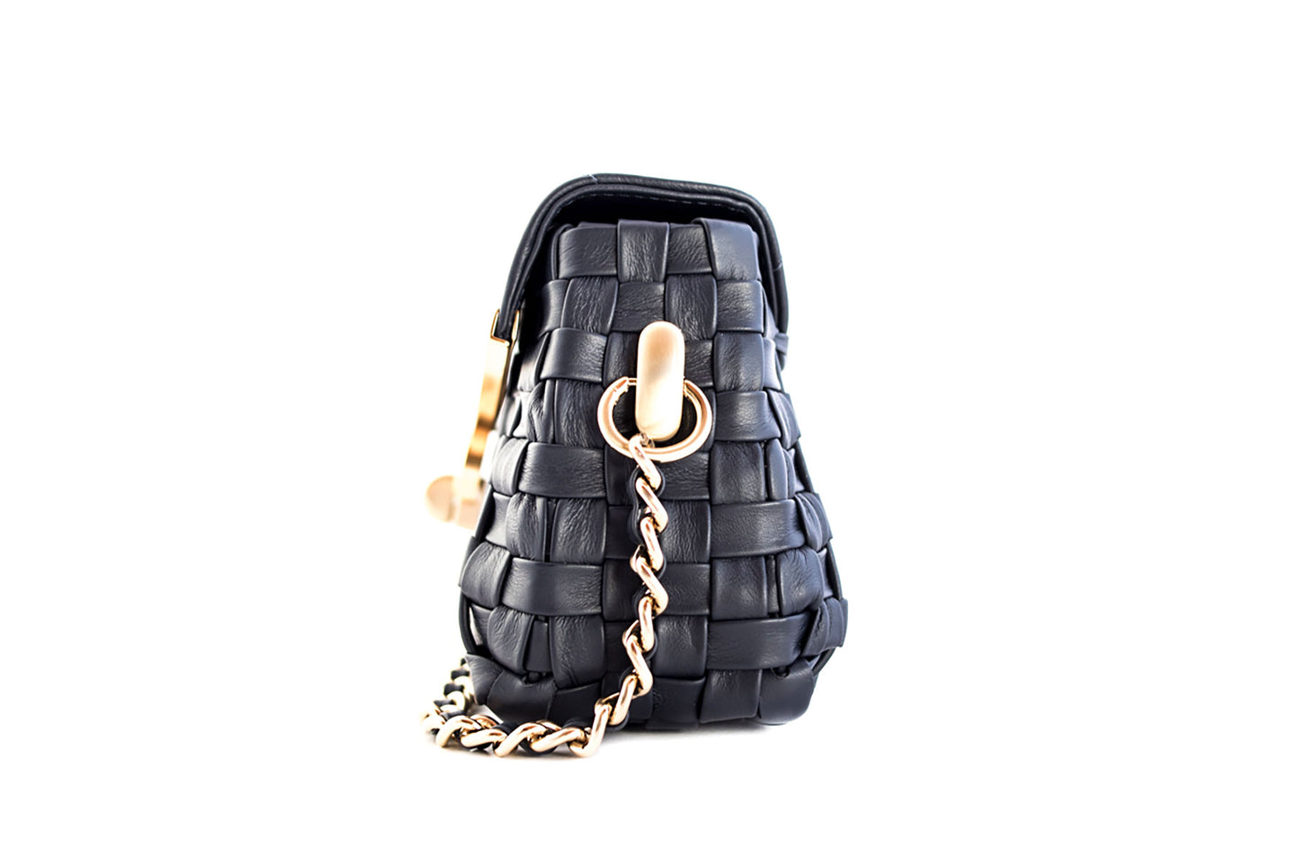 Produto de boutique, Moda de alta qualidade, Luxo contemporâneo, Estilo sofisticado, Elegância feminina, Detalhes artesanais, Designer de moda, Design exclusivo, Couro genuíno, Couro de primeira linha, Bolsa premium, Bolsa feminina de luxo, Bolsa feita à mão, Bolsa de grife, Bolsa de coleção, Bolsa artesanal, Artesanato de alta costura, Acessório de luxo