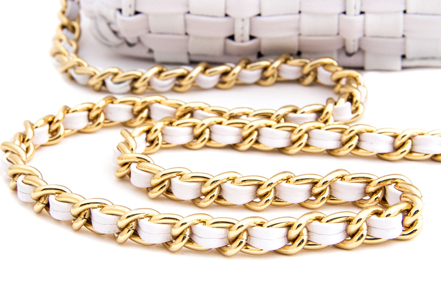 Toque personalizado, Produto de boutique, Moda de alta qualidade,Luxo contemporâneo, Estilo sofisticado, Elegância feminina, Detalhes artesanais, Designer de moda, Design exclusivo, Couro genuíno, Couro de primeira linha, Bolsa premium, Bolsa feminina de luxo, Bolsa feita à mão, Bolsa de grife, Bolsa de coleção, Bolsa artesanal, Artesanato de alta costura, Acessório de luxo