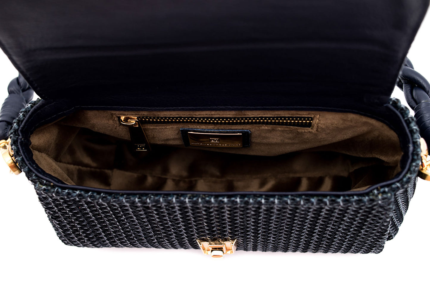 Produto de boutique, Moda de alta qualidade, Luxo contemporâneo, Estilo sofisticado, Elegância feminina, Detalhes artesanais, Designer de moda, Design exclusivo, Couro genuíno, Couro de primeira linha, Bolsa premium, Bolsa feminina de luxo, Bolsa feita à mão, Bolsa de grife, Bolsa de coleção, Bolsa artesanal, Artesanato de alta costura, Acessório de luxo