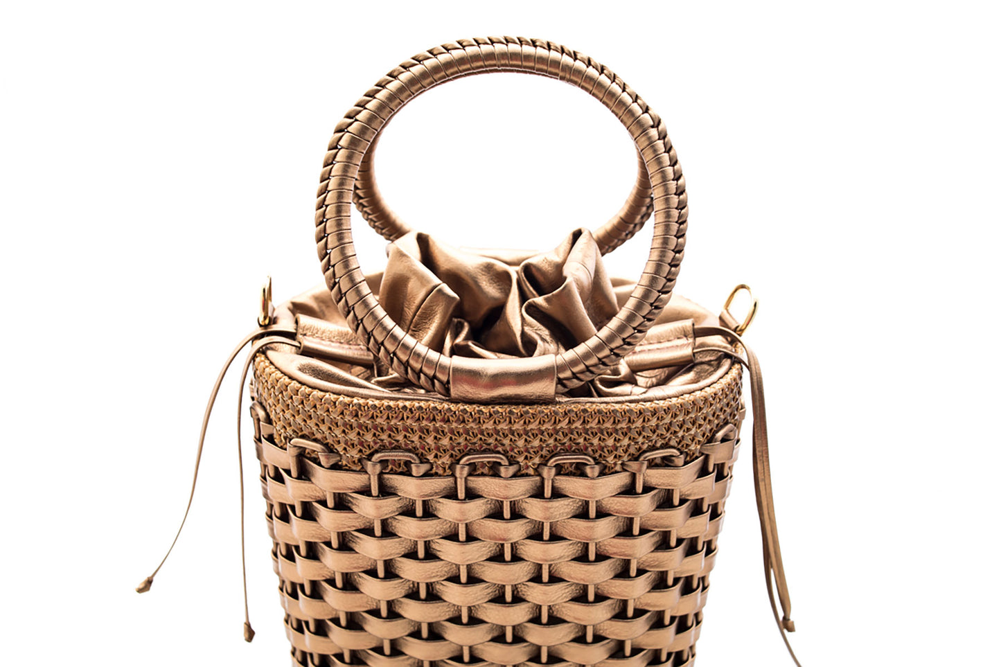 Toque personalizado, Produto de boutique, Moda de alta qualidade, Luxo contemporâneo, Estilo sofisticado, Elegância feminina, Detalhes artesanais, Designer de moda, Design exclusivo, Couro genuíno, Couro de primeira linha, Bolsa premium, Bolsa feminina de luxo, Bolsa feita à mão, Bolsa de grife, Bolsa de coleção, Bolsa artesanal, Artesanato de alta costura, Acessório de luxo