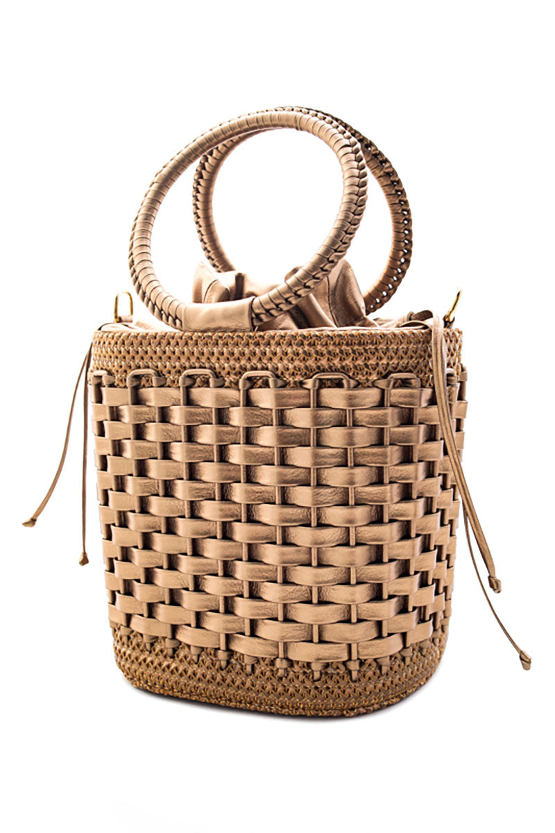 Toque personalizado, Produto de boutique, Moda de alta qualidade, Luxo contemporâneo, Estilo sofisticado, Elegância feminina, Detalhes artesanais, Designer de moda, Design exclusivo, Couro genuíno, Couro de primeira linha, Bolsa premium, Bolsa feminina de luxo, Bolsa feita à mão, Bolsa de grife, Bolsa de coleção, Bolsa artesanal, Artesanato de alta costura, Acessório de luxo