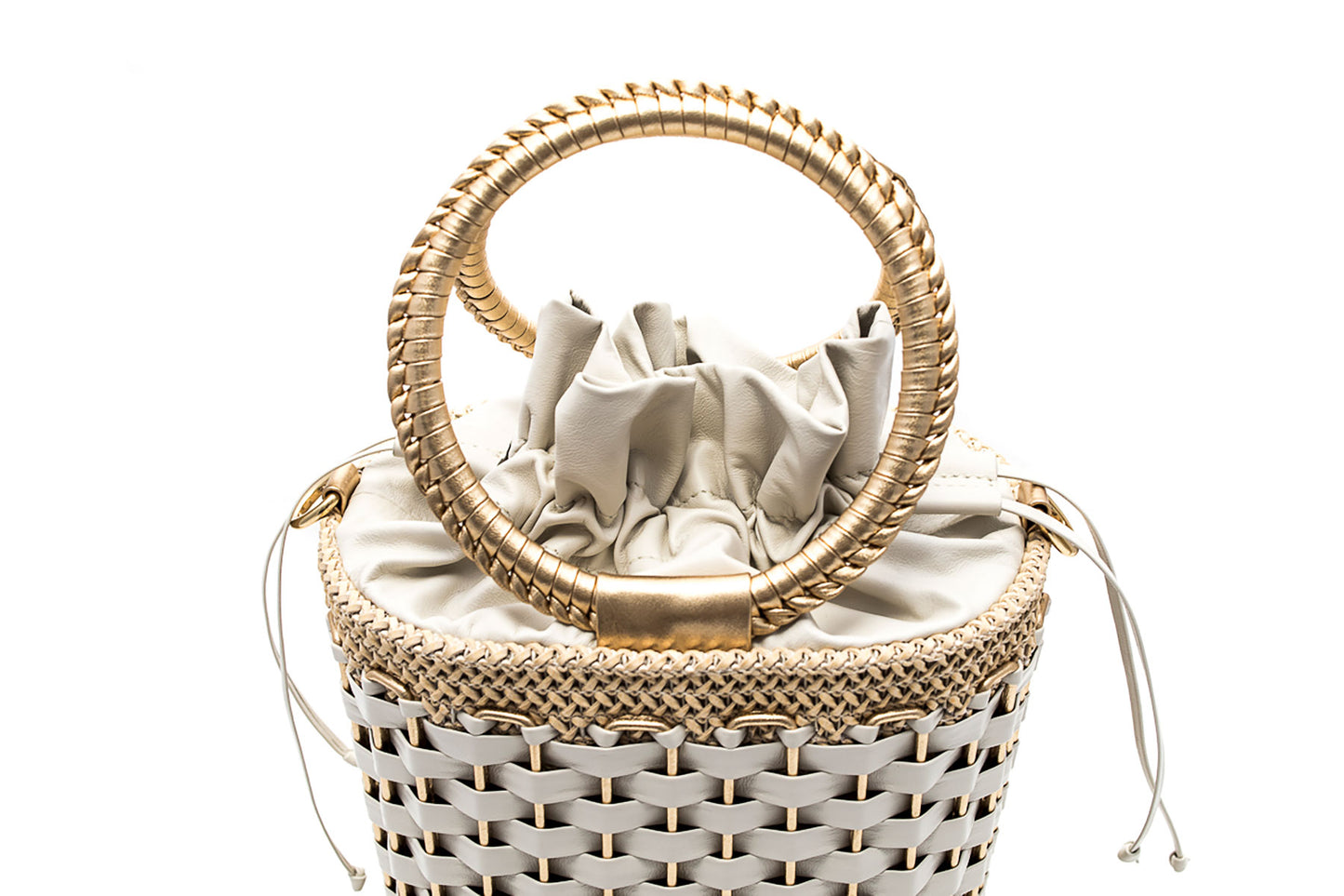 Toque personalizado, Produto de boutique, Moda de alta qualidade, Luxo contemporâneo, Estilo sofisticado, Elegância feminina, Detalhes artesanais, Designer de moda, Design exclusivo, Couro genuíno, Couro de primeira linha, Bolsa premium, Bolsa feminina de luxo, Bolsa feita à mão, Bolsa de grife, Bolsa de coleção, Bolsa artesanal, Artesanato de alta costura, Acessório de luxo