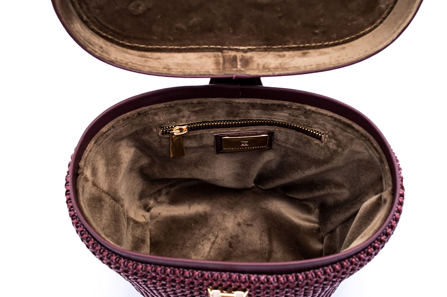 Toque personalizado, Produto de boutique, Moda de alta qualidade, Luxo contemporâneo, Estilo sofisticado, Elegância feminina, Detalhes artesanais, Designer de moda, Design exclusivo, Couro genuíno, Couro de primeira linha, Bolsa premium, Bolsa feminina de luxo, Bolsa feita à mão, Bolsa de grife, Bolsa de coleção, Bolsa artesanal, Artesanato de alta costura, Acessório de luxo