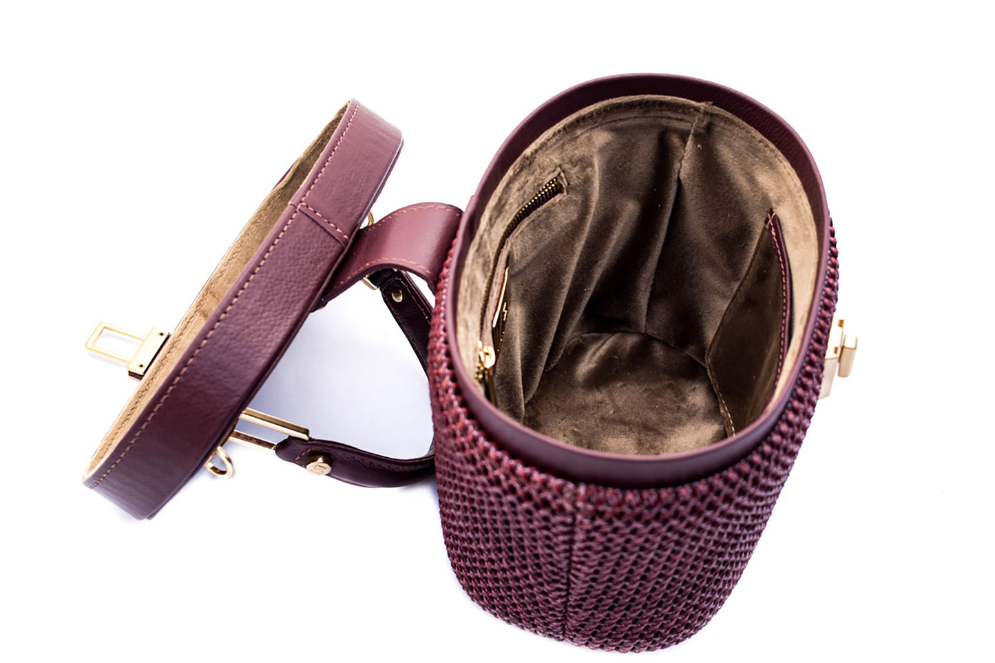 Toque personalizado, Produto de boutique, Moda de alta qualidade, Luxo contemporâneo, Estilo sofisticado, Elegância feminina, Detalhes artesanais, Designer de moda, Design exclusivo, Couro genuíno, Couro de primeira linha, Bolsa premium, Bolsa feminina de luxo, Bolsa feita à mão, Bolsa de grife, Bolsa de coleção, Bolsa artesanal, Artesanato de alta costura, Acessório de luxo