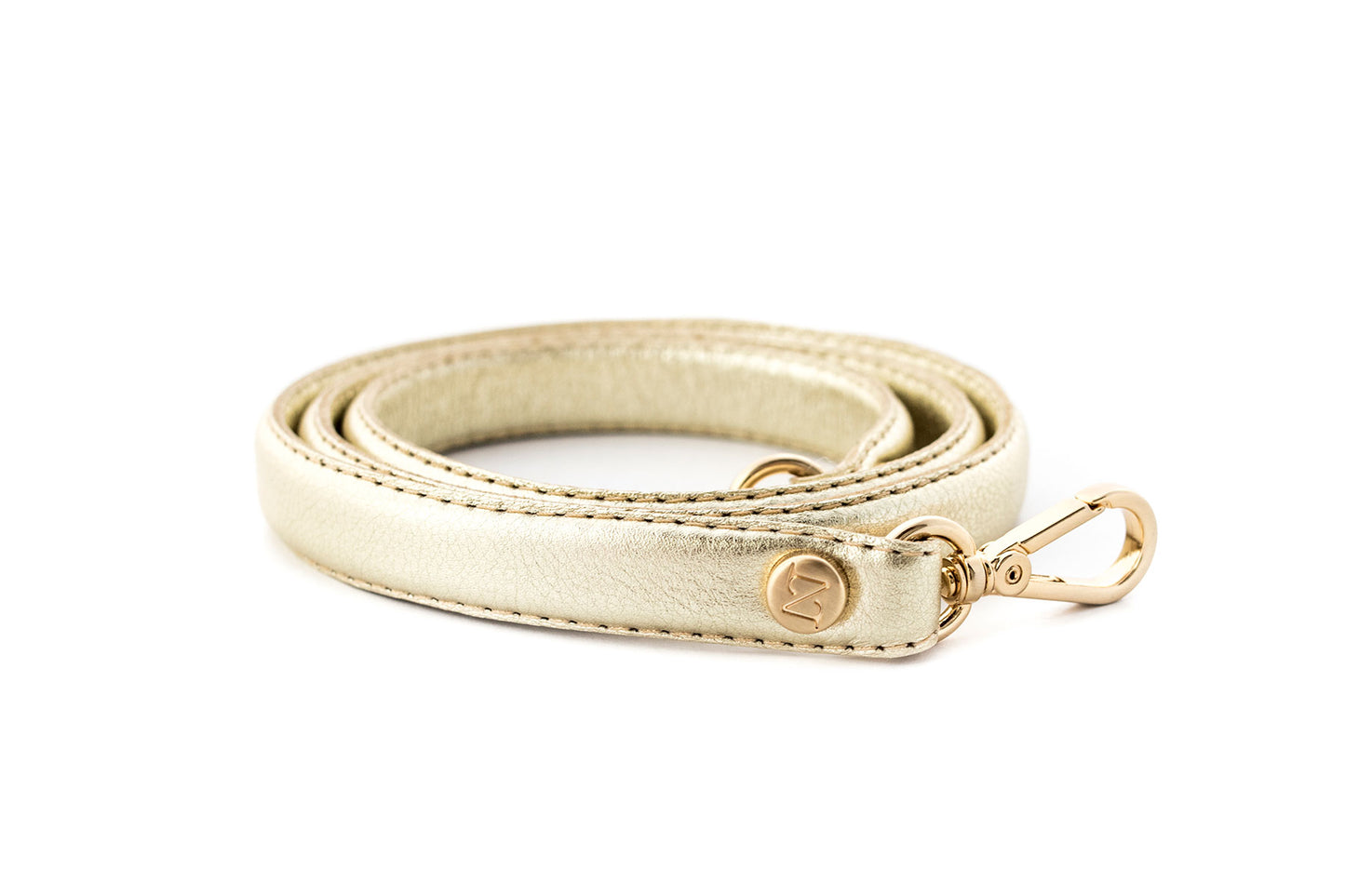 Toque personalizado, Produto de boutique, Moda de alta qualidade, Luxo contemporâneo, Estilo sofisticado, Elegância feminina, Detalhes artesanais, Designer de moda, Design exclusivo, Couro genuíno, Couro de primeira linha, Bolsa premium, Bolsa feminina de luxo, Bolsa feita à mão, Bolsa de grife, Bolsa de coleção, Bolsa artesanal, Artesanato de alta costura, Acessório de luxo