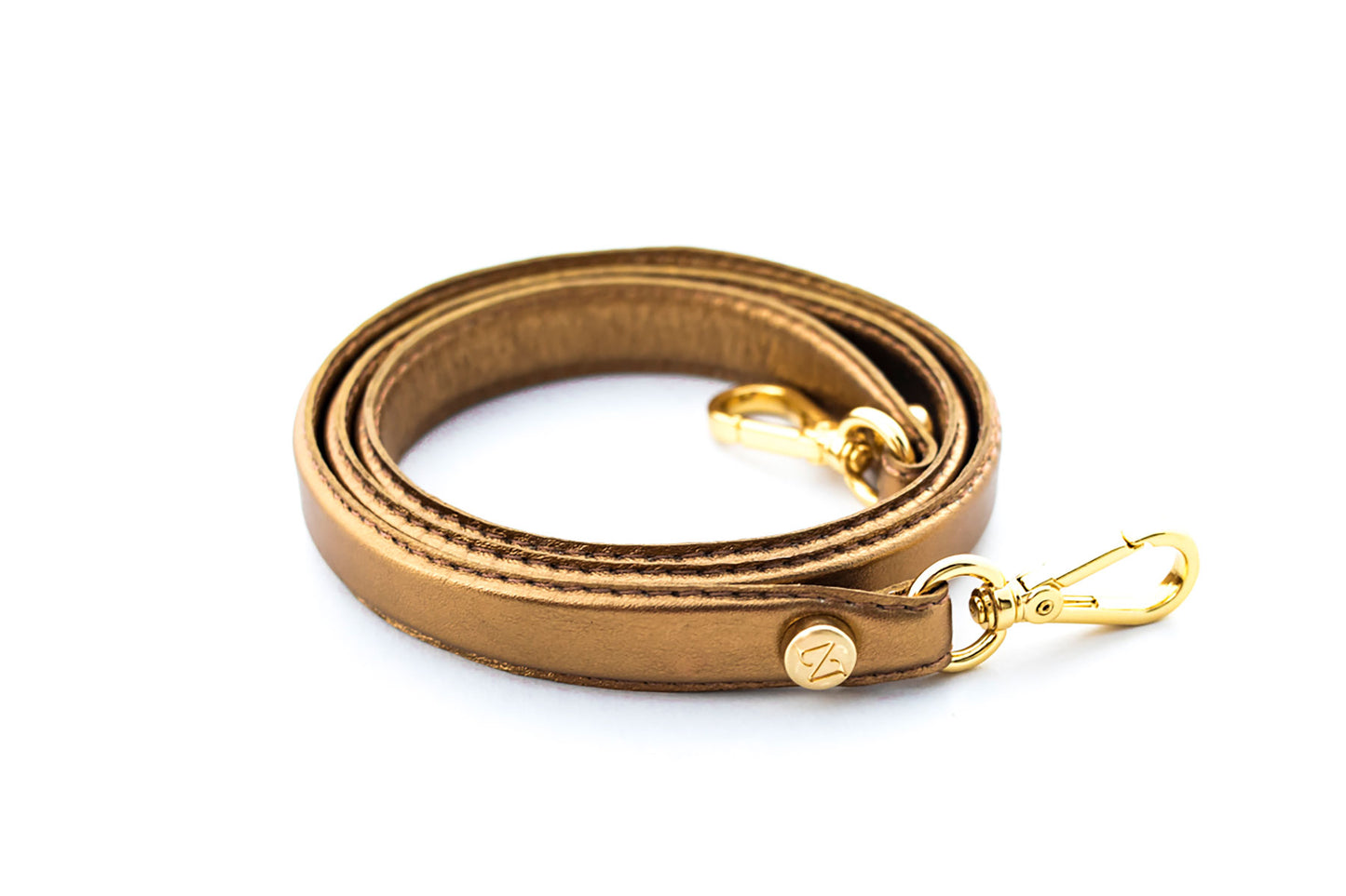Produto de boutique, Moda de alta qualidade, Luxo contemporâneo, Estilo sofisticado, Elegância feminina, Detalhes artesanais, Designer de moda, Design exclusivo, Couro genuíno, Couro de primeira linha, Bolsa premium, Bolsa feminina de luxo, Bolsa feita à mão, Bolsa de grife, Bolsa de coleção, Bolsa artesanal, Artesanato de alta costura, Acessório de luxo