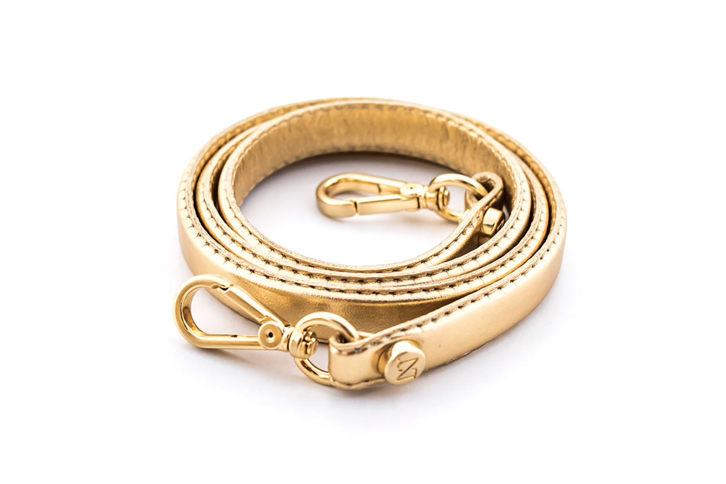 Produto de boutique, Moda de alta qualidade, Luxo contemporâneo, Estilo sofisticado, Elegância feminina, Detalhes artesanais, Designer de moda, Design exclusivo, Couro genuíno, Couro de primeira linha, Bolsa premium, Bolsa feminina de luxo, Bolsa feita à mão, Bolsa de grife, Bolsa de coleção, Bolsa artesanal, Artesanato de alta costura, Acessório de luxo