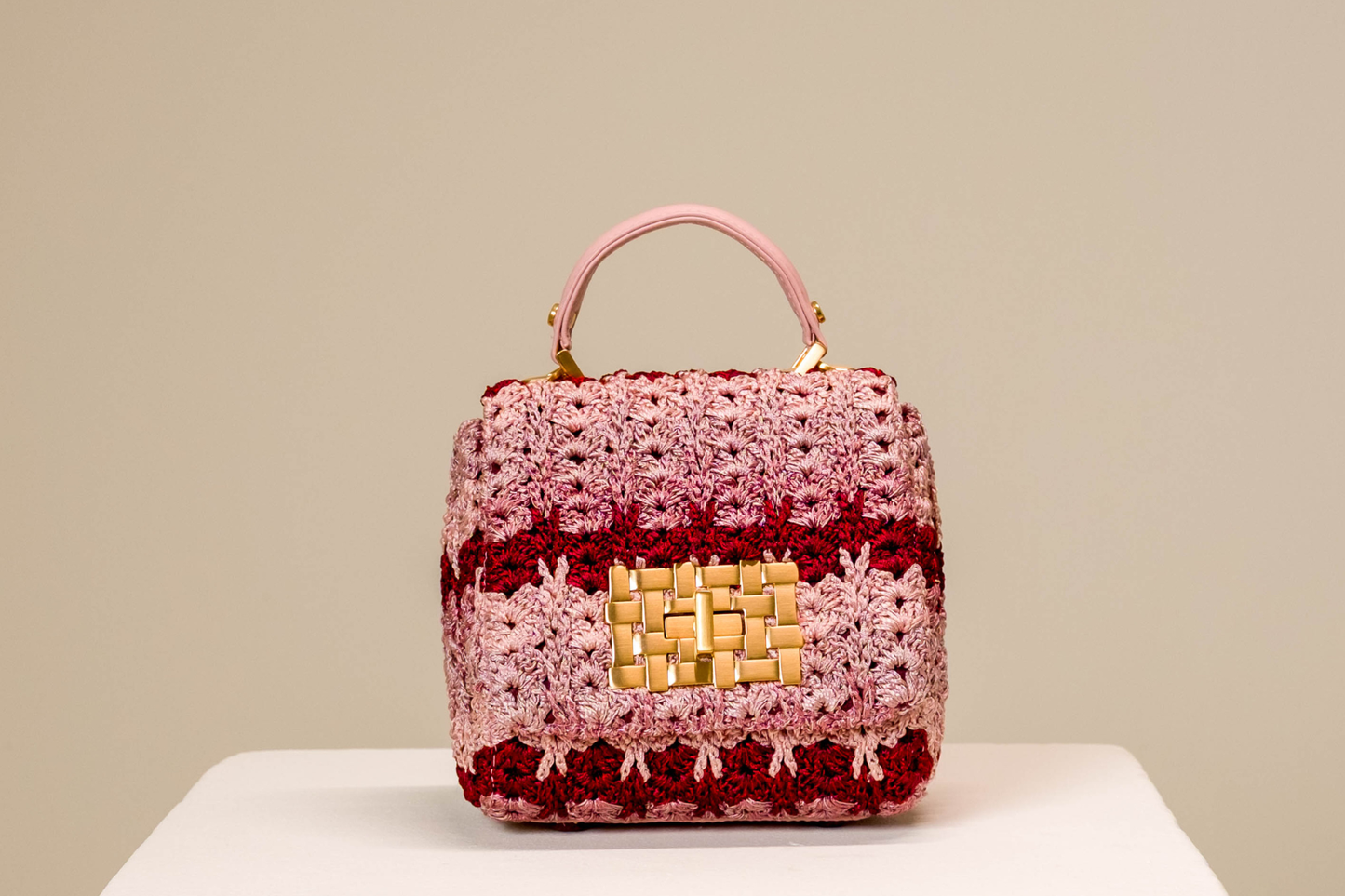 Bolsa Fabiana Mini Crochê Rosa Bebê c/ Bordô