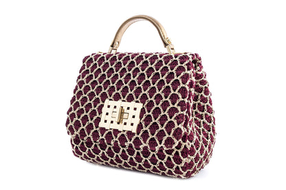 Produto de boutique, Moda de alta qualidade, Luxo contemporâneo, Estilo sofisticado, Elegância feminina, Detalhes artesanais, Designer de moda, Design exclusivo, Couro genuíno, Couro de primeira linha, Bolsa premium, Bolsa feminina de luxo, Bolsa feita à mão, Bolsa de grife, Bolsa de coleção, Bolsa artesanal, Artesanato de alta costura, Acessório de luxo