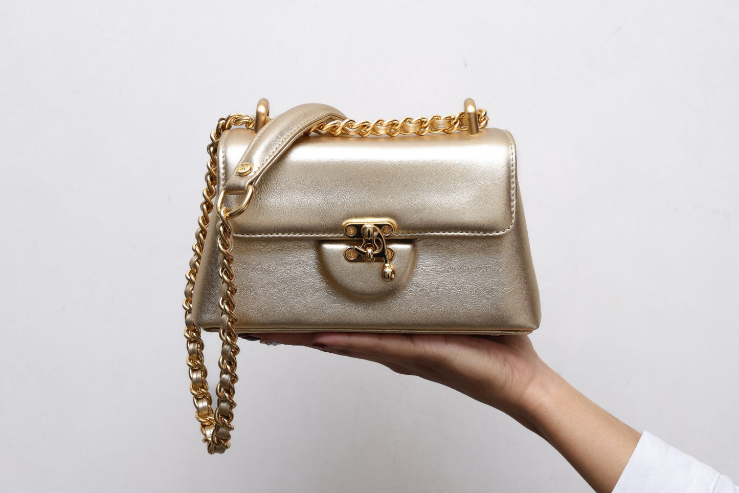 Bolsa Luciana Micro Dourada